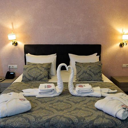 Hotel Magnolia In The City Centre Kutaisi Eksteriør billede