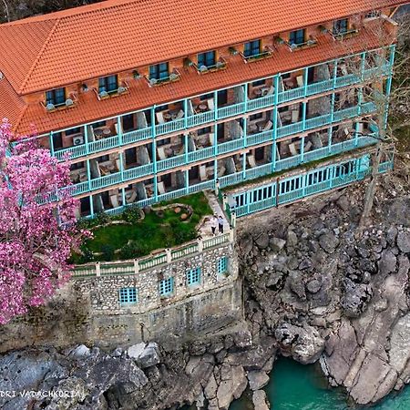 Hotel Magnolia In The City Centre Kutaisi Eksteriør billede