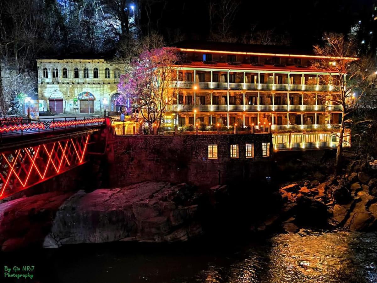 Hotel Magnolia In The City Centre Kutaisi Eksteriør billede